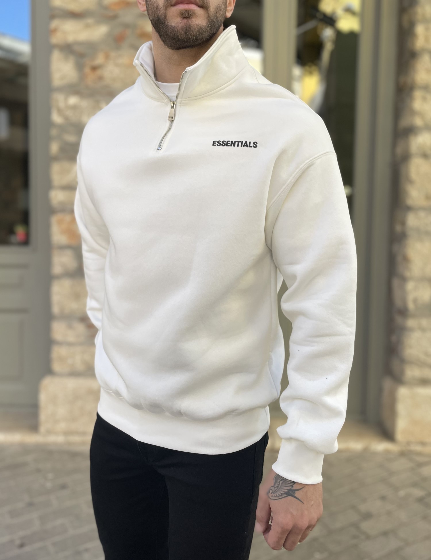 Ανδρικό λευκό φούτερ με μισό φερμουάρ και λογότυπο στο στήθος ES26003W φωτογραφία